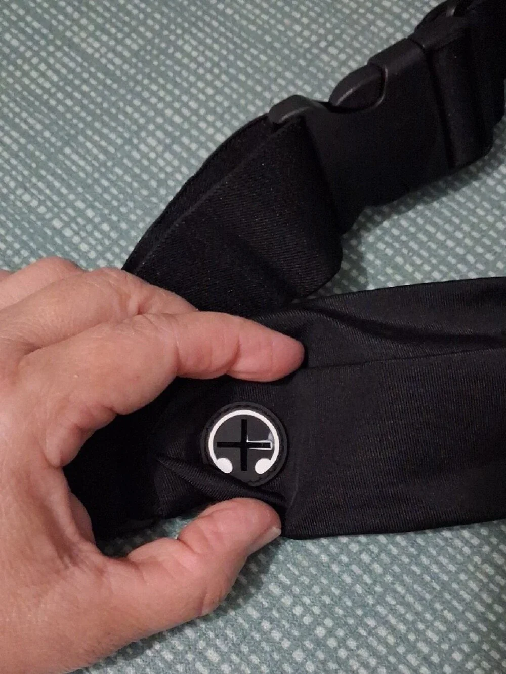 Fit Kit.Black Running Belt with Reflective Zip -